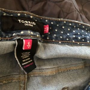 Torrid skinny jeans size 26